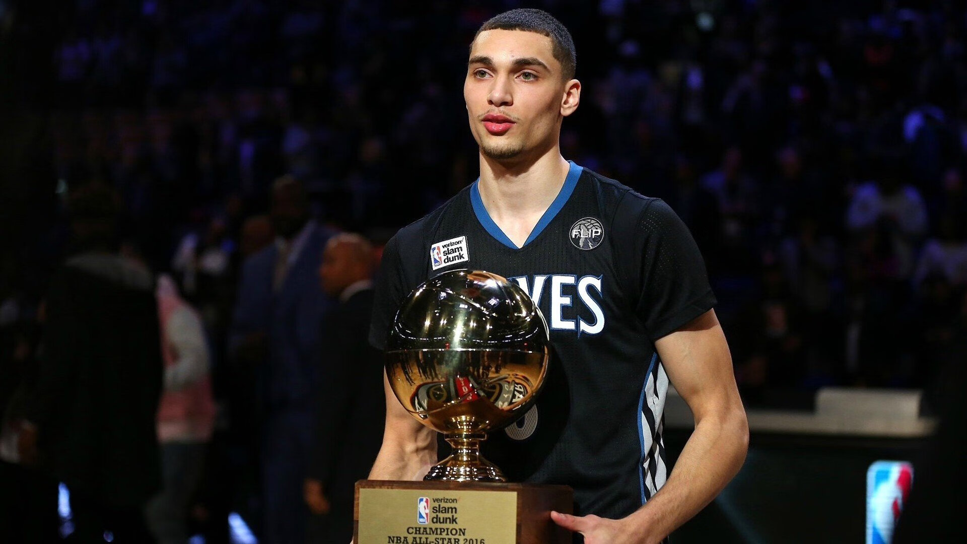 ayxapp -字母哥官方宣布晋级下一阶段新规,雄鹿引发争议!比赛高潮迭起